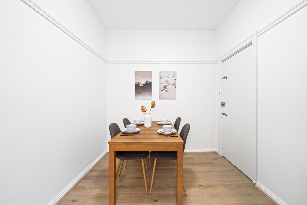 Burwood City Newly Renovated 2 Bed 2 Bath Free Private Parking Big Apt Sydney Zewnętrze zdjęcie