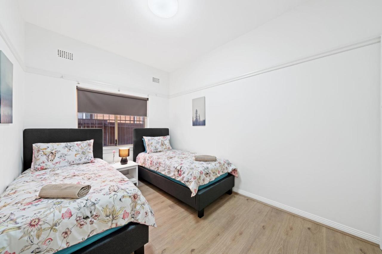 Burwood City Newly Renovated 2 Bed 2 Bath Free Private Parking Big Apt Sydney Zewnętrze zdjęcie
