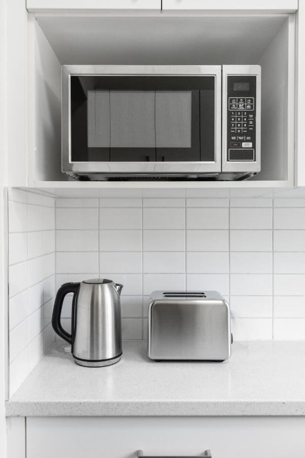 Burwood City Newly Renovated 2 Bed 2 Bath Free Private Parking Big Apt Sydney Zewnętrze zdjęcie